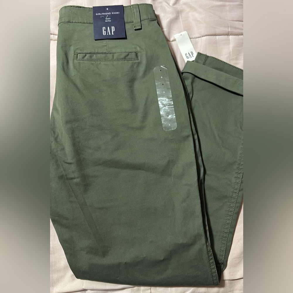 Gap Size 6.  NWT.  Girlfriend Khakis.